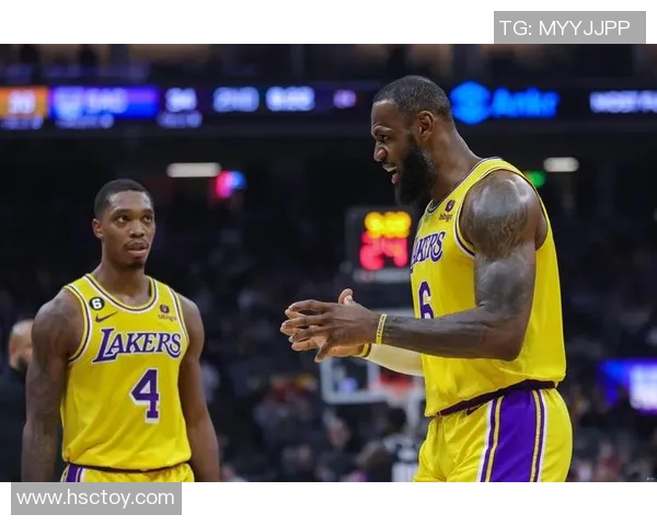 火箭主场负于湖人，遭遇两连败：反思与展望